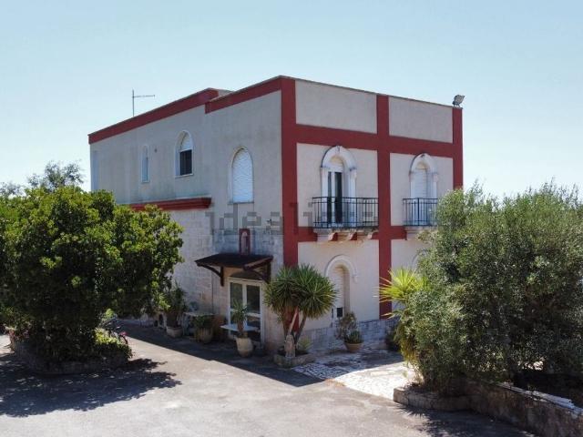 Case e ville in vendita di 351 m² in Contrada Fiscaluri