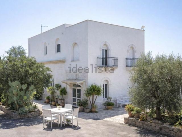 Case e ville in vendita di 351 m² in Contrada Fiscaluri
