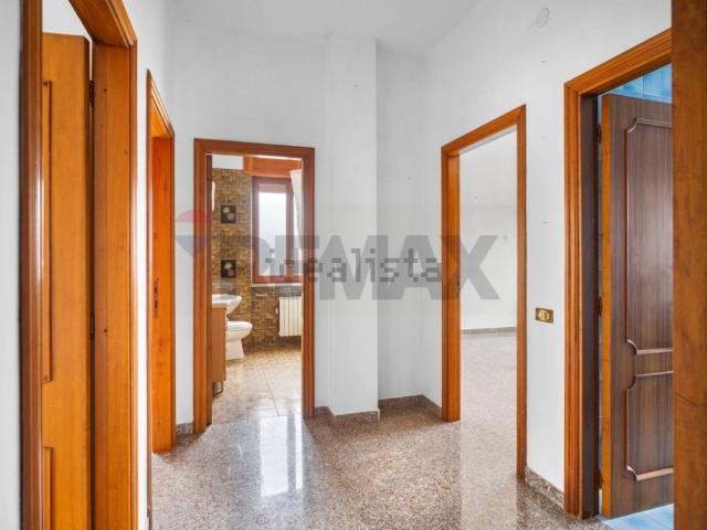 Case e ville in vendita di 352 m² in Via Vittoria Colonna, 63
