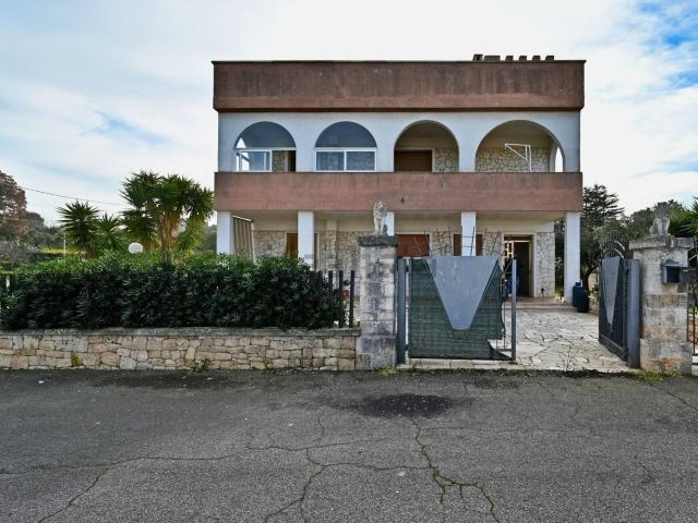Case e ville in vendita di 352 m² in Strada Selva di Fasano, 46