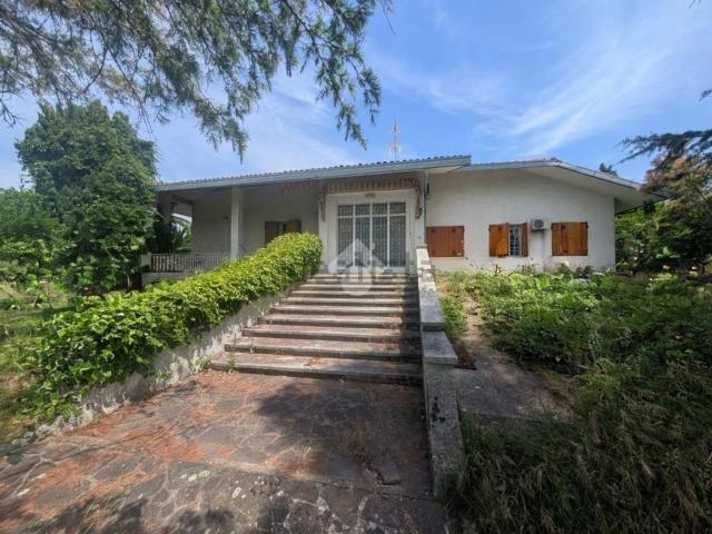 Case e ville in vendita di 353 m² in Via Cerasolo, 14