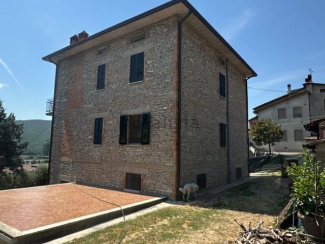 Case e ville in vendita di 353 m² in Via Tavernelle, 41