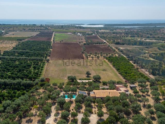 Case e ville in vendita di 353 m² in Contrada Vendicari
