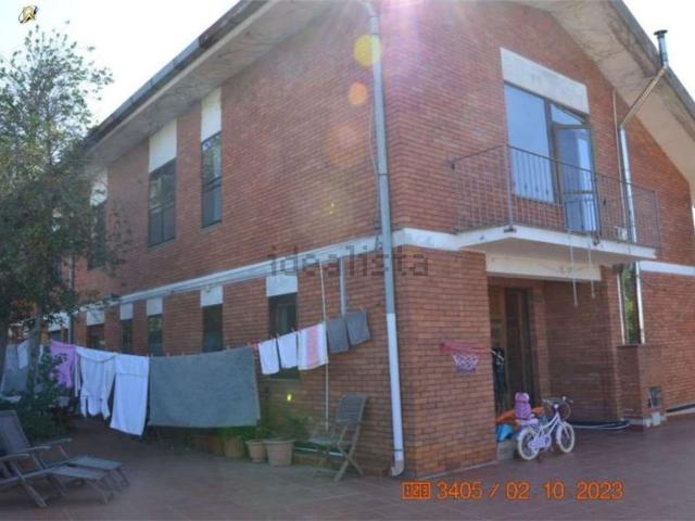Case e ville in vendita di 355 m² in Via Antonio Mereu, 73