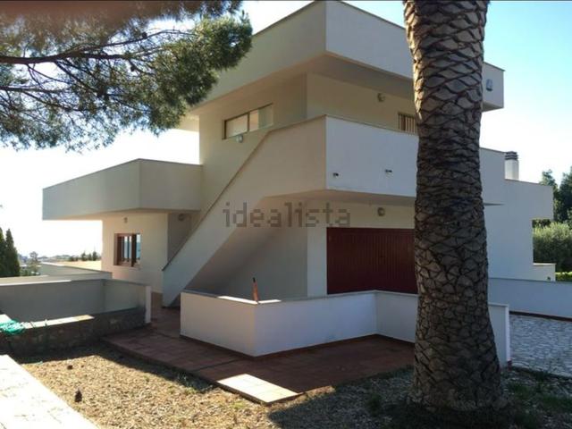 Case e ville in vendita di 355 m² in Via Buonanotte