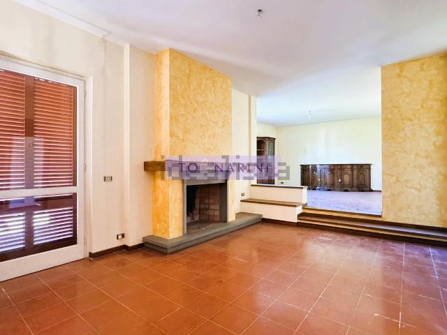 Case e ville in vendita di 355 m² in Via Valipoli