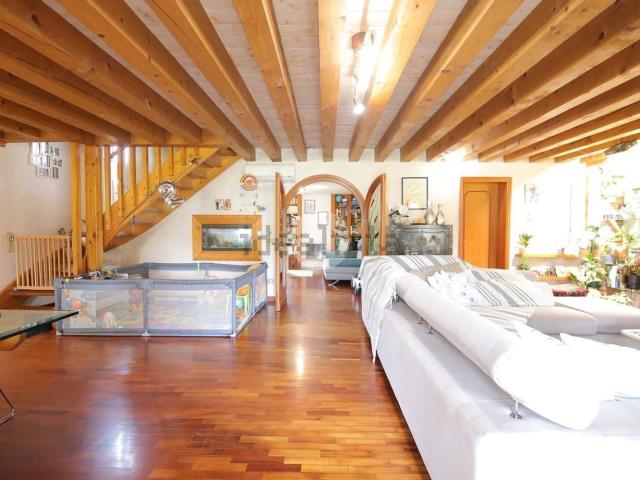 Case e ville in vendita di 355 m² in Strada Nenzi