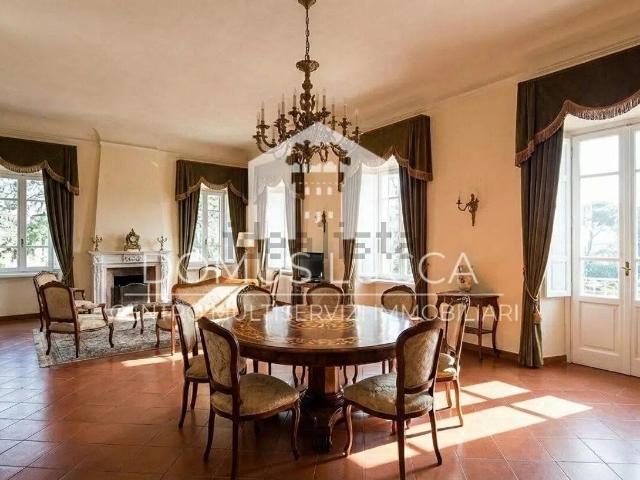 Case e ville in vendita di 356 m² in Via Beato Luca Passi