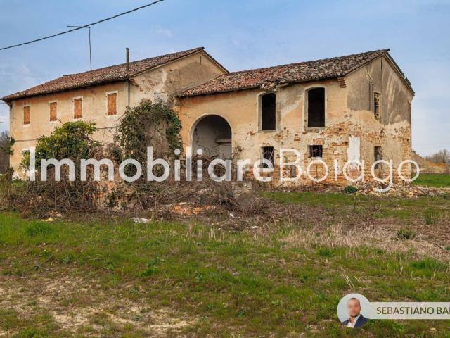 Case e ville in vendita di 356 m² in Via Stretta, 5