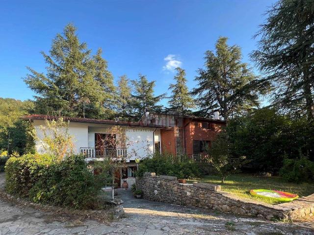 Case e ville in vendita di 357 m² in Via Guglielmo Marconi