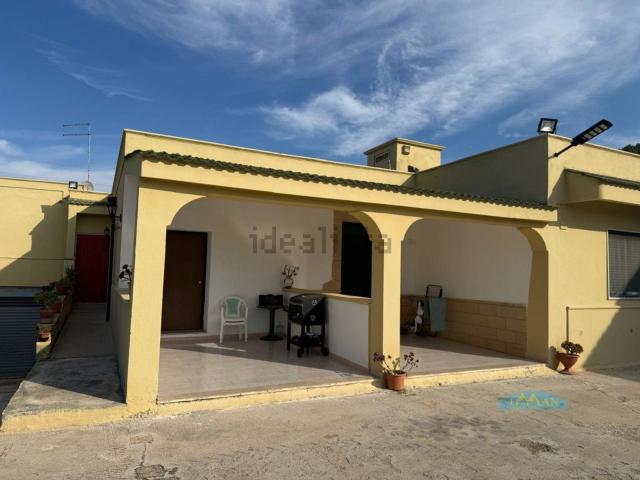 Case e ville in vendita di 357 m² in Strada Statale 7, 2