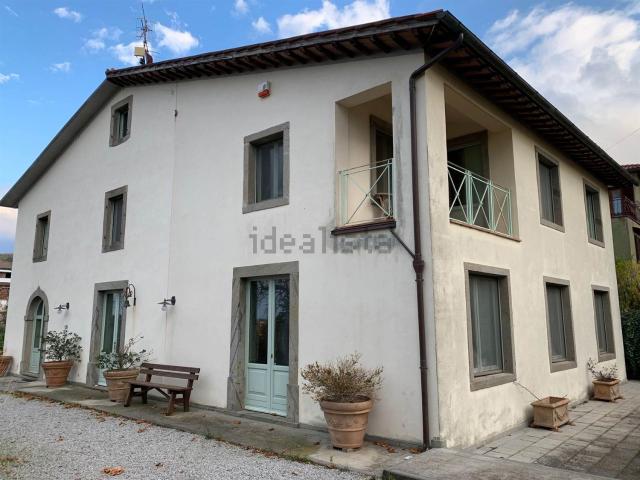 Case e ville in vendita di 360 m²