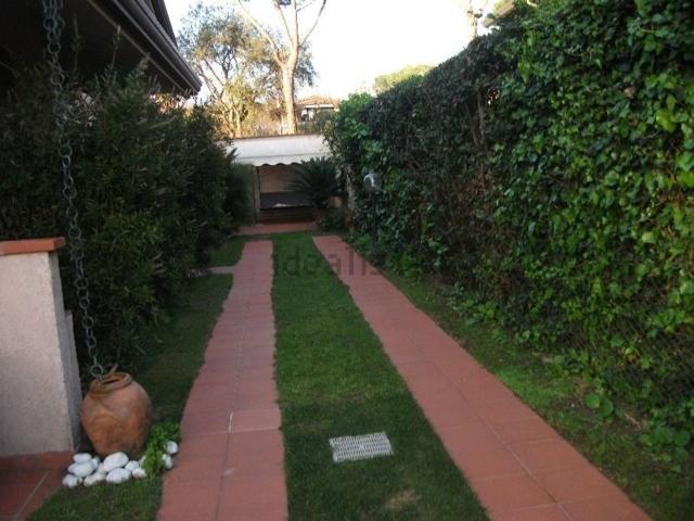 Case e ville in vendita di 360 m²