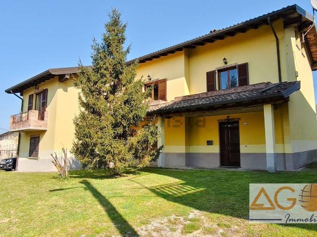 Case e ville in vendita di 360 m²