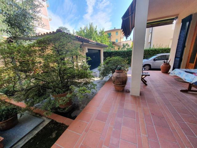 Case e ville in vendita di 360 m²