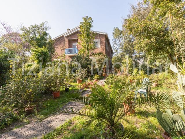 Case e ville in vendita di 360 m² in Via Chilone, 7