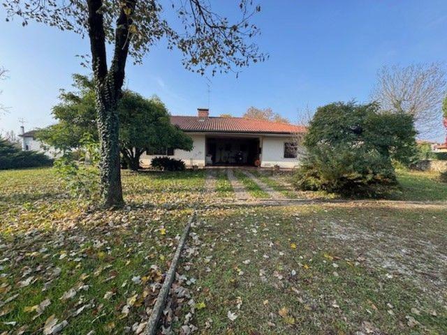 Case e ville in vendita di 360 m² in Via Argillars, 2