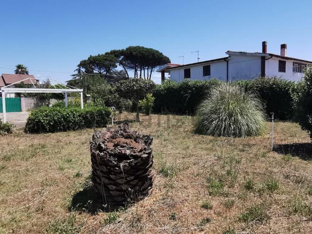 Case e ville in vendita di 360 m² in Via Aurelio Saffi, 32