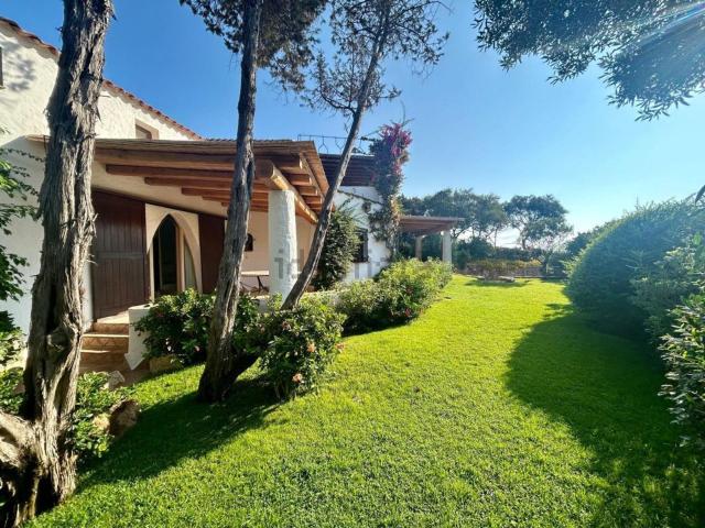 Case e ville in vendita di 360 m² in Via del Timone