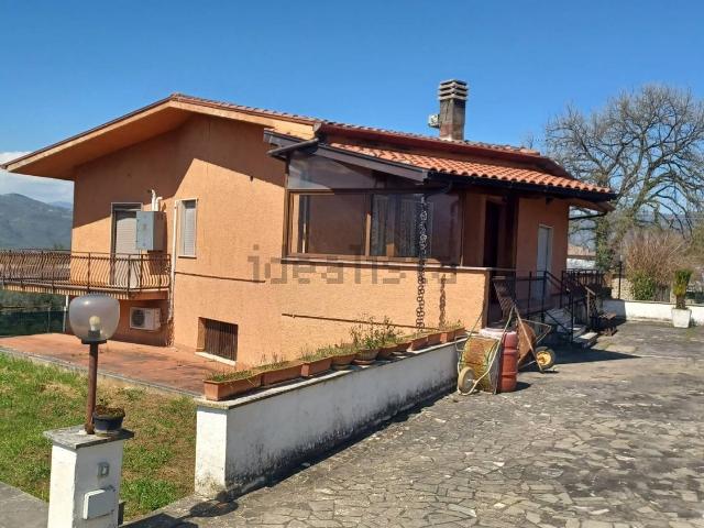 Case e ville in vendita di 360 m² in Via dell&apos Auricola
