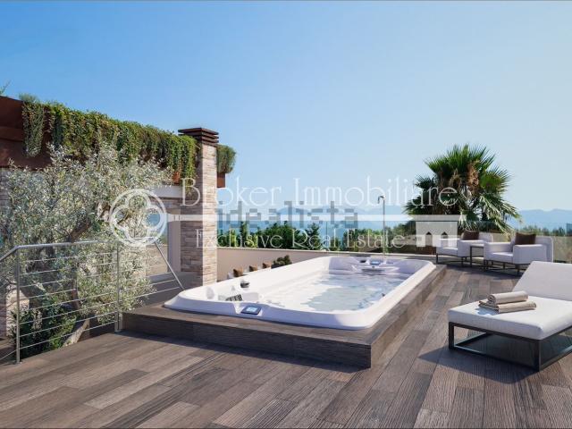 Case e ville in vendita di 360 m² in Via della Barbiera