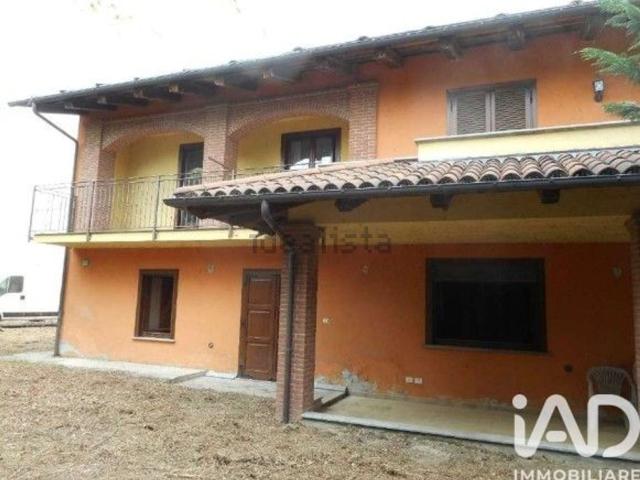 Case e ville in vendita di 360 m² in Via Sant&apos Anna, 21