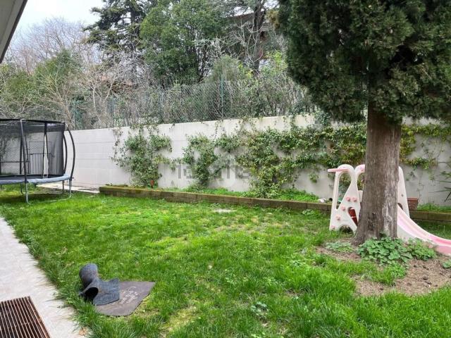 Case e ville in vendita di 360 m² in Via Sele