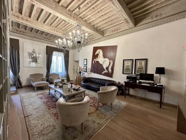Case e ville in vendita di 360 m² in Via Tosco Romagnola