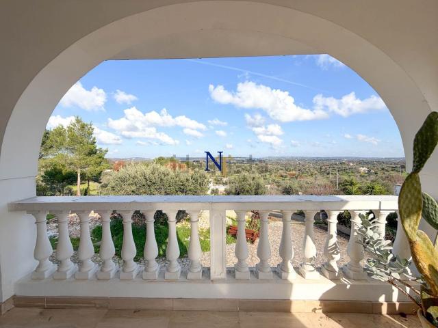 Case e ville in vendita di 360 m² in Contrada Pascarosa