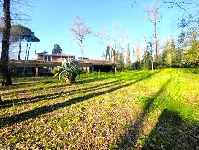 Case e ville in vendita di 360 m² in Largo Olgiata