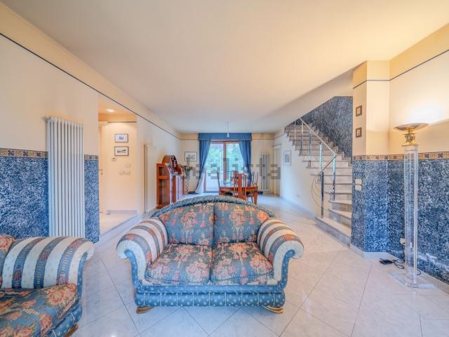 Case e ville in vendita di 360 m² in Località Tegoleto
