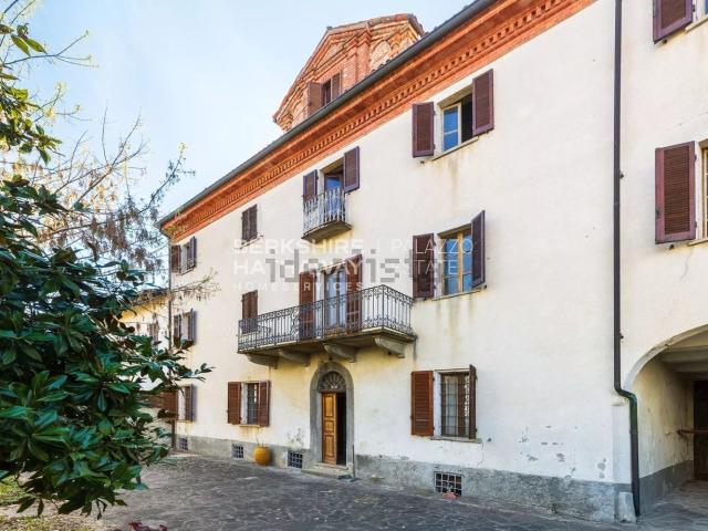 Case e ville in vendita di 360 m² in Strada Craviano, 8