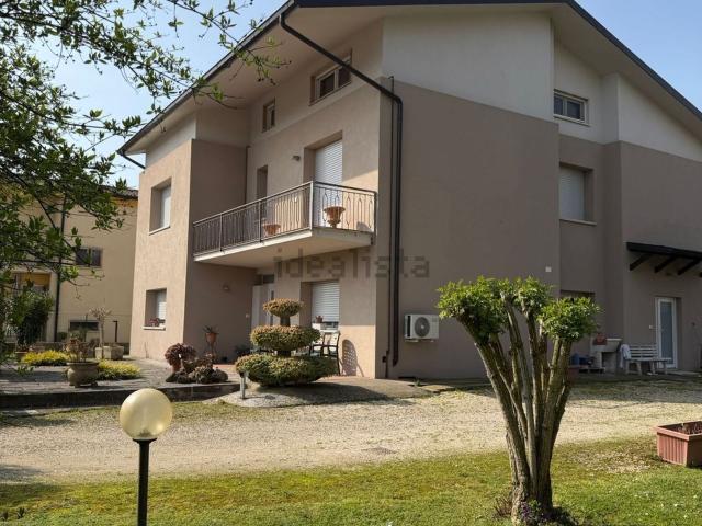 Case e ville in vendita di 361 m² in Via De Gasperi, 2