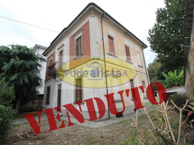 Case e ville in vendita di 361 m² in Via San Colombano, 20