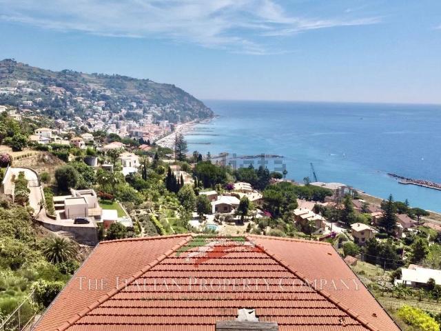 Case e ville in vendita di 362 m²