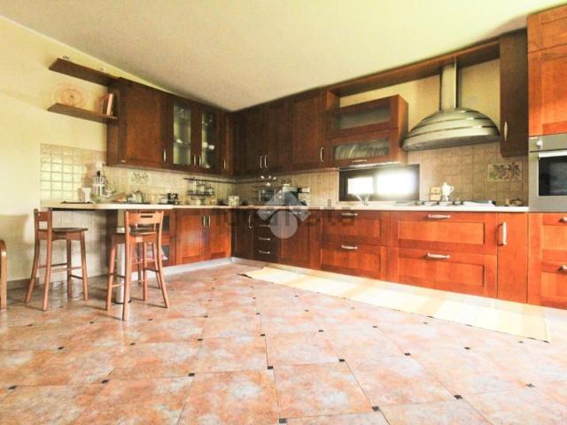 Case e ville in vendita di 362 m² in Via Aldo Moro, 29