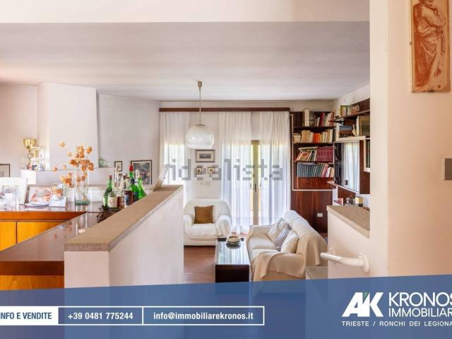 Case e ville in vendita di 362 m² in Via Montes, 5