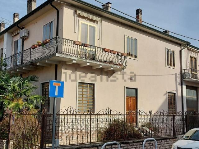 Case e ville in vendita di 362 m² in Via Valle Aulo Gellio