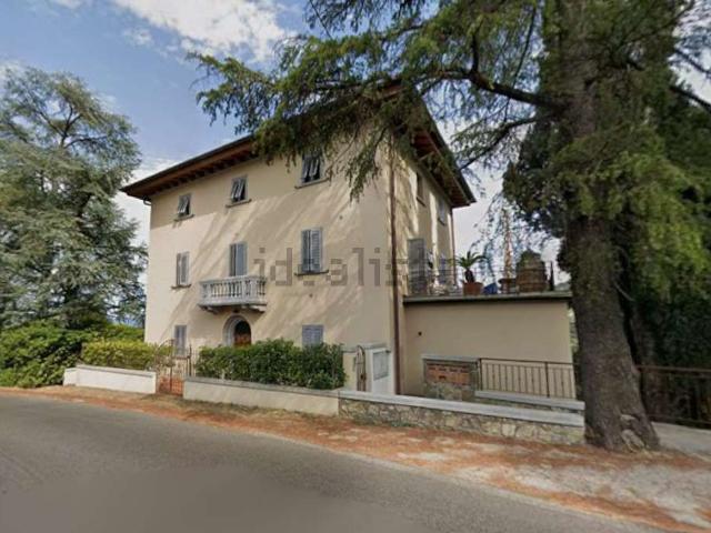 Case e ville in vendita di 363 m² in Via Chiassetto, 649
