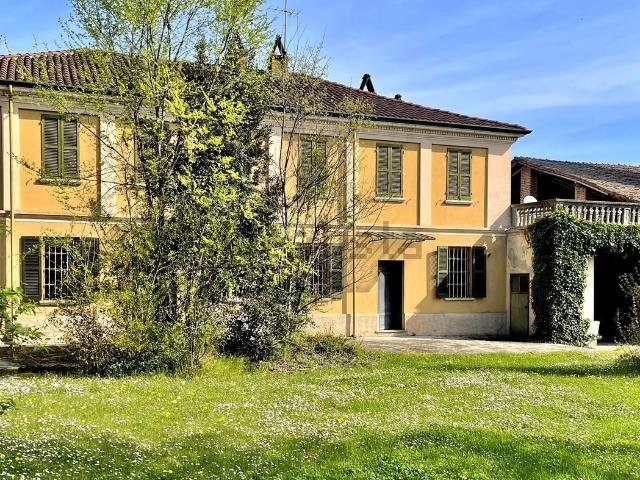 Case e ville in vendita di 364 m² in Via Guglielmo Marconi, 20