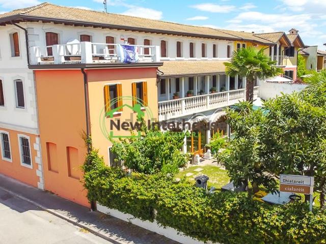 Case e ville in vendita di 364 m² in Via Troset