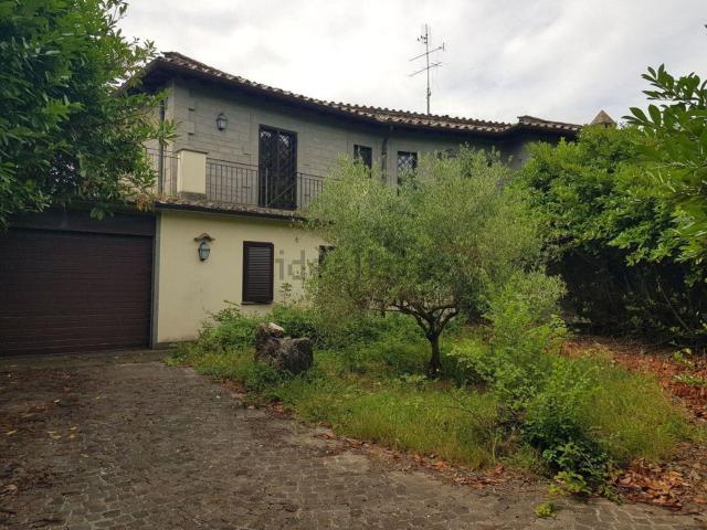 Case e ville in vendita di 364 m² in Strada delle Piane, 13