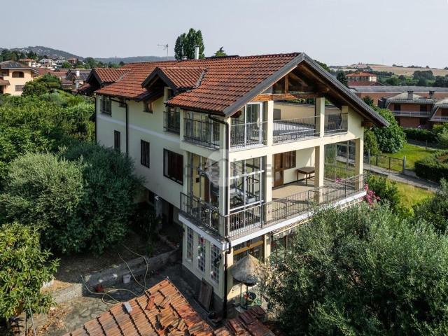 Case e ville in vendita di 365 m² in Via Benso, 31