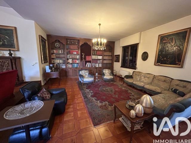Case e ville in vendita di 365 m² in Via dei Colli
