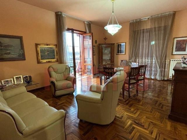 Case e ville in vendita di 366 m²
