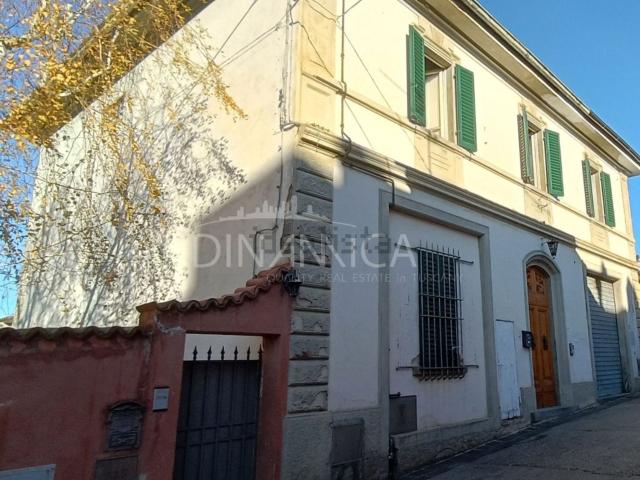 Case e ville in vendita di 366 m²