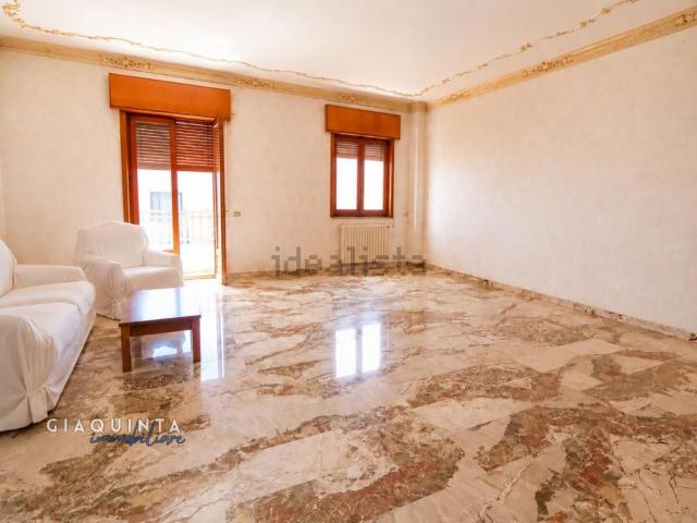 Case e ville in vendita di 366 m² in Via Pietro Maroncelli