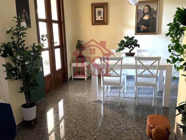 Case e ville in vendita di 368 m² in Via Castello, 13