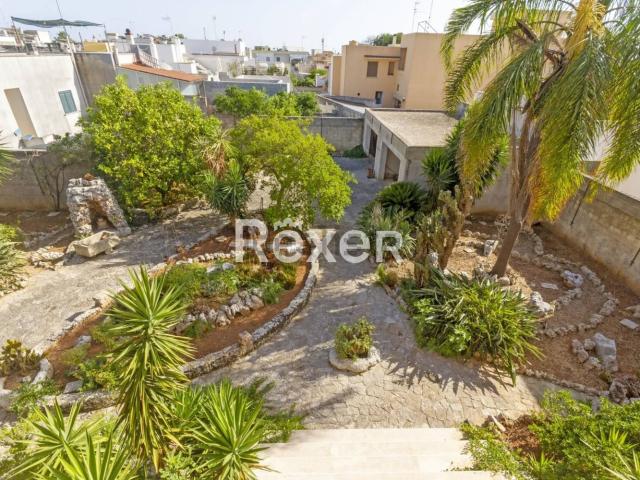 Case e ville in vendita di 368 m² in Via San Vincenzo, 7