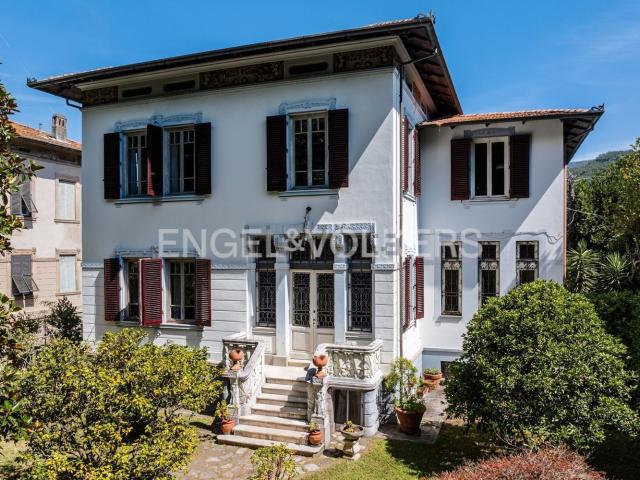 Case e ville in vendita di 369 m² in Via della Stazione
